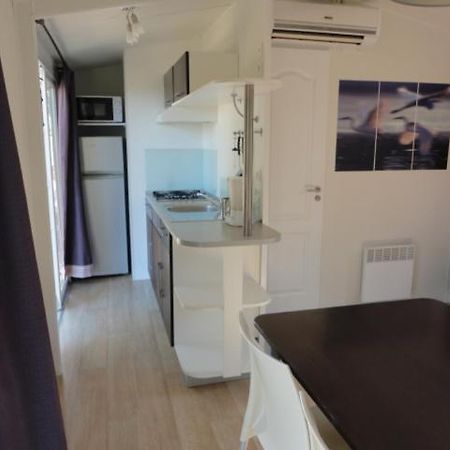 Mobil Home 6 Personnes Rocbaron Eksteriør billede